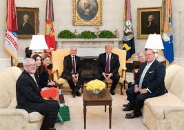Have a stronger relationship now yıl önce. Bilder Ueli Maurer Trifft Trump Im Oval Office Watson