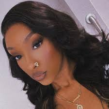 Silly Goose -Beautiful spot downtown🍹9/10 📍100 Peabody Place Memphis,  Tennessee 38103 Late nite spot with the vibes- closes at 3am The DJ was  🔥🔥 10/10 for sure (I hate I didn't get