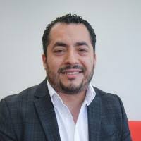 100+ perfiles de «Leonides»