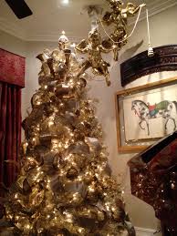 Gold Christmas Tree Exquisite Professional Christmas Decor By Nicholas Christmas Christmas Tree Decorations Tree Decorations Gold Christmas Tree