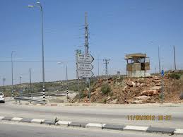 כלי התחבורה החדשני רכבת על גלגלים יבצע ניסוי ראשון בשומרון ויחבר בין צומת תפוח לתל אביב. File Junction Mid Way From Tel Aviv To The Jordan Valley ×¦×•×ž×ª ×ª×¤×•×— ×'×©×•×ž×¨×•×Ÿ Panoramio Jpg Wikimedia Commons