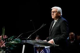 Germans must have the courage to aggressively combat growing antisemitism and ensure jews can wear kippas in public spaces without fear of attack, according to the the country's president. Www Bundespraesident De Der Bundesprasident Reden Zentrale Eroffnungsfeier Der Woche Der Bruderlichkeit Mensch Wo Bist Du Gemeinsam Gegen Judenfeindschaft