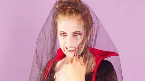 Ships from and sold by wdg novelties llc. Best Vampire Makeup For Halloween 2019 How To Do Vampire Makeup For Halloween