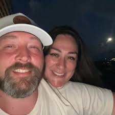 Peggy Ansell's Instagram, Twitter & Facebook