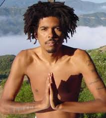 Some models count with bluetooth connected technology and atomic timekeeping. Shock G