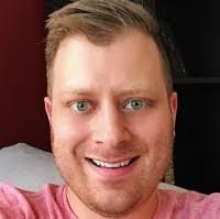 Simon Hess's Instagram, Twitter & Facebook