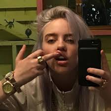I Don T Wanna Be Your Friend I Wanna Kiss Your Lips Tiktok I Don T Wanna Be Your Friend I Wanna Kiss Ur Lips Wherearetheavocados Billie Eilish Billie Celebrities