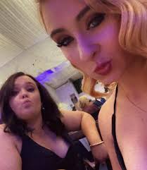 A little late to post formal photos (saying it was 2022) but I forgot  🤷‍♀️😂🤍