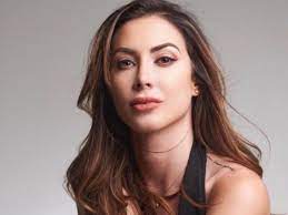 Dec 09, 2020 · daniela colett, esposa de eduardo vargas, sorprende con su estilo y sus retoques en la nariz: Daniela Colett Esposa De Eduardo Vargas Sorprende Con Su Estilo Y Sus Retoques En La Nariz 10 Mejores Looks De La Modelo Guioteca