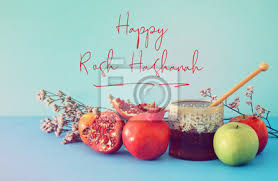 El rosh hashaná es el nuevo año judío y se celebra el primer y el segundo día de tishrei, que como se denomina al primer mes del calendario hebreo moderno, . Concepto De Rosh Hashana Festividad Del Ano Nuevo Judio Simbolos Carteles Para La Pared Posters Ano De Madera Vendimia Myloview Es