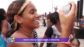 Conheça o talento da cantora Mayra Costa- Canal Elétrico Bloco 2