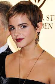 Browse and share the top emma watson short hair gifs from 2021 on gfycat. Emma Watson S Best Hairstyles Emma Watson Haircuts And Hair Color