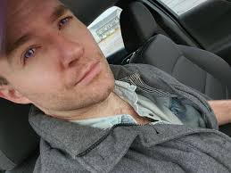 Corey/Renn (@renoufle)