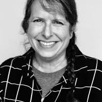 Jessica Edelstein's Instagram, Twitter & Facebook