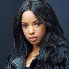 Rachelle Buck's Instagram, Twitter & Facebook