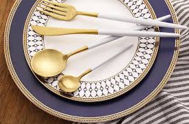 12 kişilik çatal kaşık bıçak takımı. Kucuk Ev Aletleri