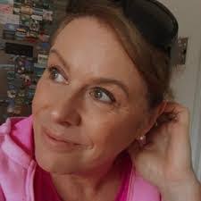 Denise Geraghty's Instagram, Twitter & Facebook