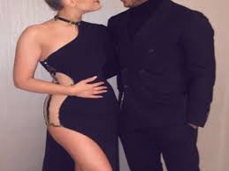 The black magic and woman like me singer posted a the photos feature perrie's huge baby bump. Is Perrie Edwards Pregnant Fans Speculate Little Mix Star Is Expecting A Baby With Alex Oxlade Chamberlain Ok Magazine