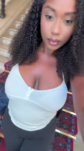 Vidéos de Lou-blue🦋 (@eulbuol) avec LOVE GALORE