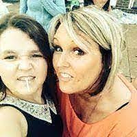 Tracy Neave's Instagram, Twitter & Facebook