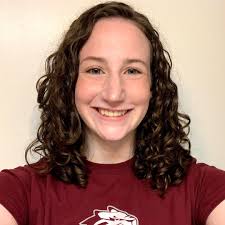 Meet Liz Coughlin, an incoming first-year from Northbrook, Illinois, who is  interested in studying physics and astronomy. She enjoys volunteering and  reading, playing soccer and basketball, and is also a trombone player.⁣⁣ ⁣⁣