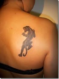 Tatuajes De Panteras Negras Tendenzias Com Los tatuajes de panteras, tienen varios significados simbolicos, pero normalmente todos se inclinan mas hacia el lado misterioso y mitologico de este animal. tatuajes de panteras negras