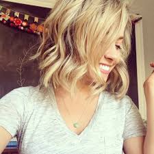 Wrap sections of your hair around the foil, then flat iron each piece to make sure it sets. How To Beach Waves For Short Hair Style Little Miss Momma