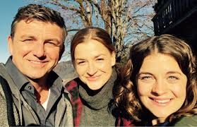 Bergdoktor schauspielerin anne / filmuniversitat babelsberg konrad wolf detailseite person die serie wird seit 2008 im orf 2 und im zdf ausgestrahlt. Der Bergdoktor Das Dreifach Interview Livia Josephine Magazin