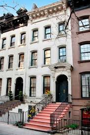 Holly Golightly S Breakfast At Tiffany S Townhome Has A New Owner New York Townhouse Brownstone Homes Celebrity Houses