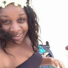 Sarah Dume's Instagram, Twitter & Facebook