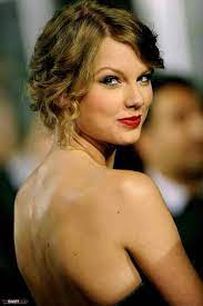 Hey ginny & georgia, 2010 called and it wants its lazy, deeply sexist joke back. Swift On Twitter Taylor Swift Has 5 Moles At The Back Swiftfact Http T Co Umqa91x1