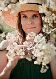 April Elliott Photography