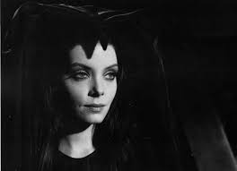 Patty Shepard in La Noche de Walpurgis (1971)