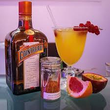 By Marieluvpink Cocktail Elabore Par Moi Meme Mardi Dernier Avec Pamplemousse Fruit De La Passion Cointreau Whiskey Bottle Vodka Bottle Vodka