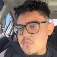 60+ perfiles de «Trystan»