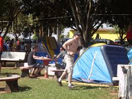 Camping é opção para turistas dentro da Festa do Peão - Lugares ECO