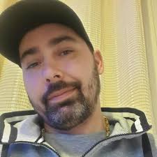 Tu accepterais la demande d'ami d'une maman de 41 ans comme moi ? 😊