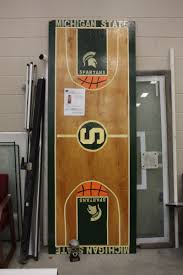 Ages 0 20 This Is A Neat Msu Table Top Ages 21 Msu Basketball Beer Pong Beer Pong Table Painted Beer Pong Tables Msu