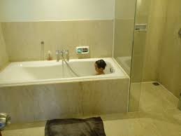 Grand edge hotel semarang jl. Clean Bathroom With Bathup Gambar Quest Hotel Simpang Lima Semarang Tripadvisor