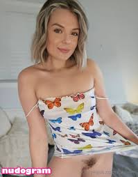 Caireen  caireen25  caireenonline Гола изтичане OnlyFans снимка 567 -  Nudogram v2.1