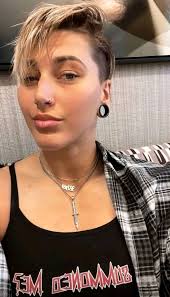 Following your dreams as a full-time artist