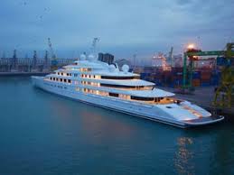 With a volume of 1,900 tons, it will be the largest vessel in the damen yacht support range. Mega Billionaire Jeff Bezos Leads Roaring Market In New Superyacht Orders For The Ultra Wealthy
