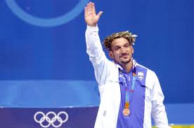 Maybe you would like to learn more about one of these? Pyrros Dhmas Eimai Sthn Amerikh Giati Edw Den Me 8eloyn Den Eimai Dikos Toys Kai Eprepe Na Bgw Apo Th Mesh Eirinika Gr