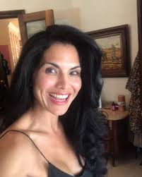 I know you guys always ask me for #HairTips so here goes a  #HairTipForBigHair , Using my #UltimateHairStrength #Volumizing & #Growth  System & my #VolumizingSpray , You put in