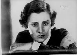 W ¦ £#*-*-.tt.4^aíM4*^^.p«1 p#****. '^^^VwMUf*^ ... ' ' " ' i iiiii  wtmmmi^Mlt^tt&iMM&&r*tt?1tjtrntnMtÊfí