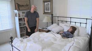 How many people were murdered in the real amityville horror house?. Kathy Griffin And Anderson Cooper At His House 1 3 Youtube