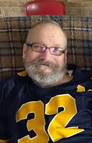 Dennis Beggs's Instagram, Twitter & Facebook