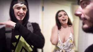 XQC Meeting Ice Poseidon With AdeptTheBest - YouTube