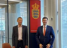 (3) η δανία έχει ζητήσει τη θέσπιση ειδικών μέτρων. Pf8n1bdvukiebm