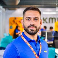 200+ perfis com “Leonardo Moreira”